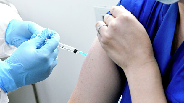 Вступил в силу приказ об обязательной вакцинации — кого не допустят к работе