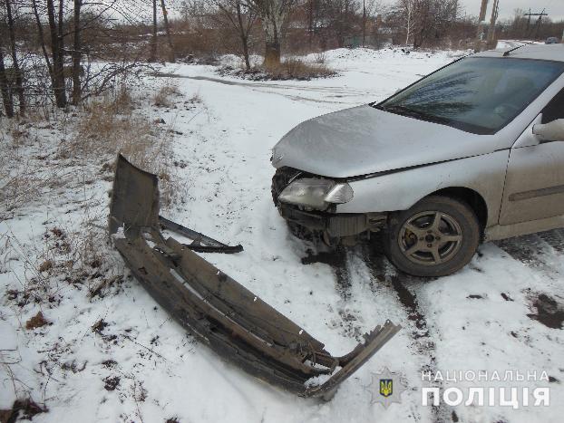 ДТП в Константиновке: Renault выехал на встречную полосу и столкнулся с ВАЗ