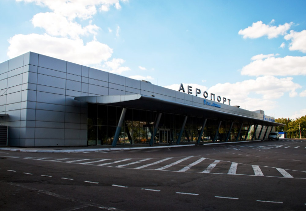 Зеленский пообещал возобновить авиасообщение в Мариуполе