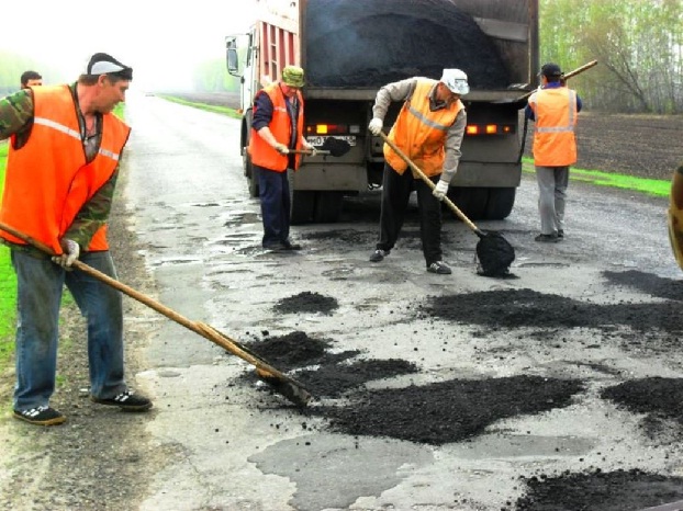 Более 400 млн грн, выделенных на ремонт дорог, использовали неэффективно — Счетная палата