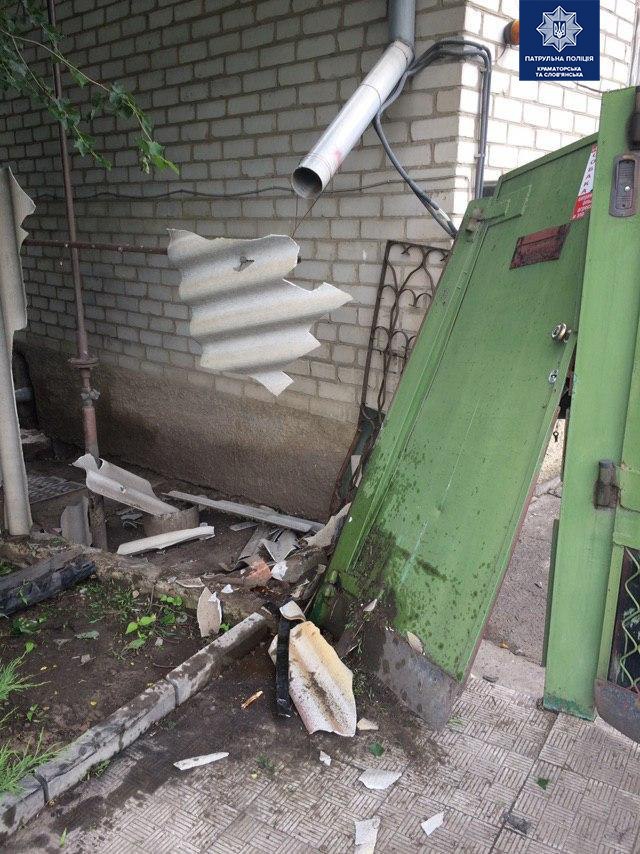 В Славянске пьяный водитель врезался в забор