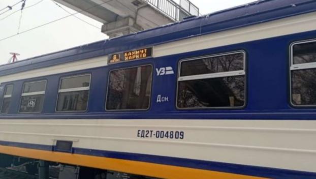 Электропоезд Бахмут – Харьков изменит расписание