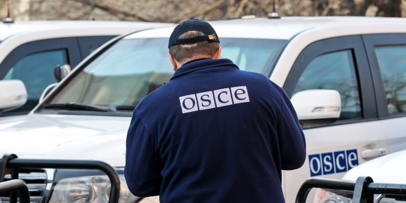 Наблюдатели ОБСЕ: Длинные очереди на пунктах пропуска не исчезли