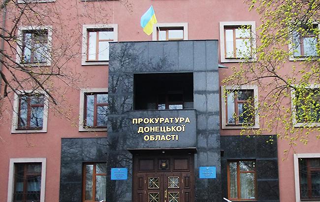 Трех обвиняемых в убийстве семьи в Великой Новоселке отпустили под домашний арест
