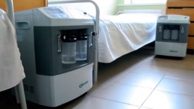 В ковидные больницы закупят 450 кислородных концентраторов
