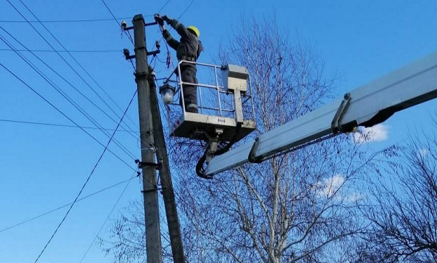 Специалисты ДТЭК Донецкие электросети вернули свет жителям семи населенных пунктов