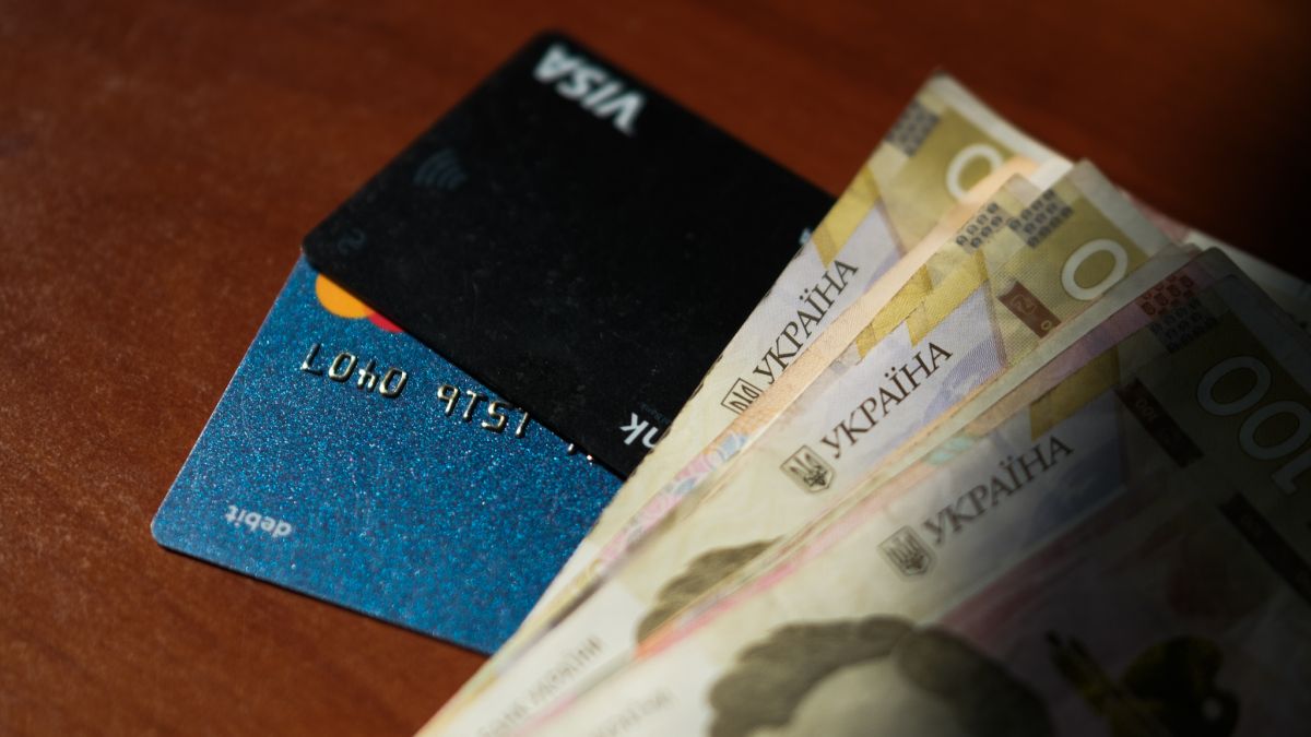 Сколько переводов с карты на карту в месяц могут делать жители Константиновки