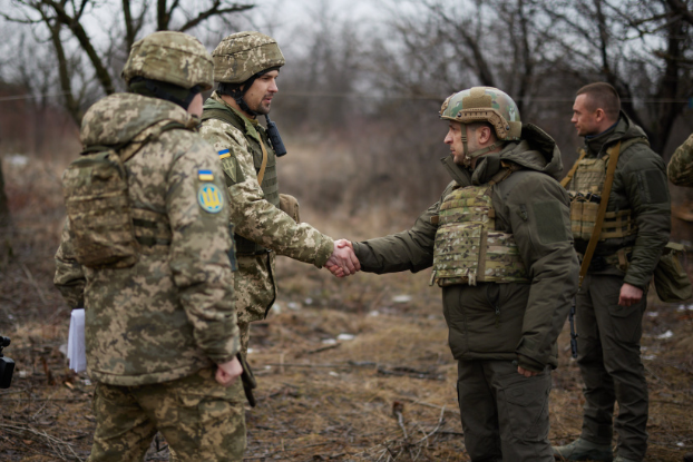 Зеленский пообщался с военными на линии разграничения на Донбассе