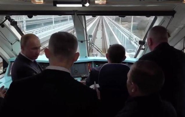 Путин открыл ж/д сообщение по Крымскому мосту