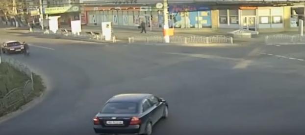 В Славянске автомобиль сбил пешехода