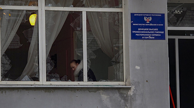 В сеть попали фото ночного обстрела Донецка