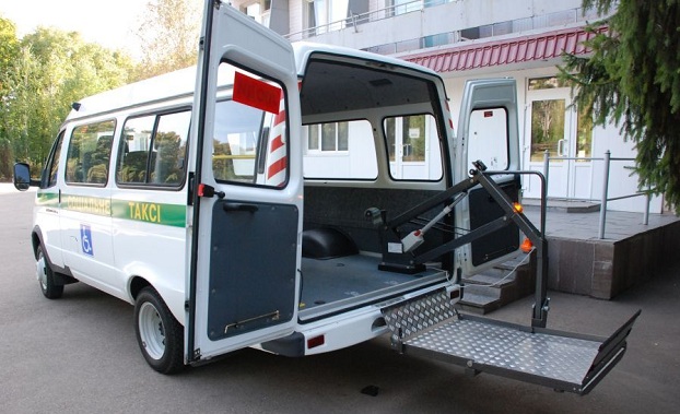 Кто и как может воспользоваться социальным такси в Покровске?