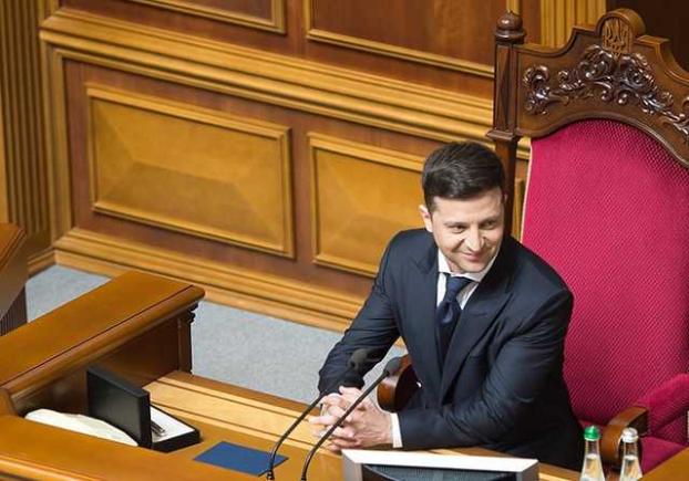 Зеленский подписал указ о досрочном прекращении полномочий Верховной Рады Украины