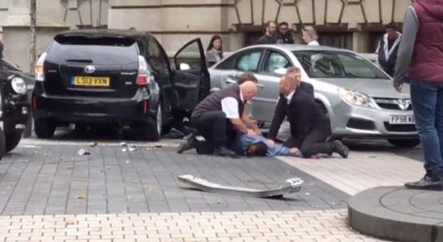 Наезд авто на людей в Лондоне: полиция исключила теракт