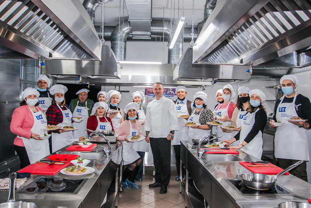 Ученики Школы поварского искусства познакомились с грузинской кухней