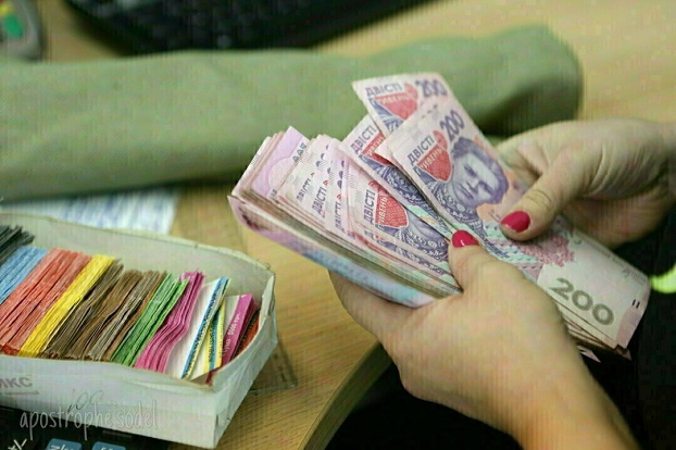 Карантин не помеха росту средней зарплаты в Донецкой области