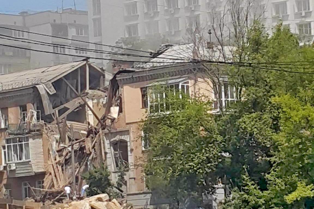 В Киеве более 150 человек привлечены к разборке завалов в доме, где произошел взрыв