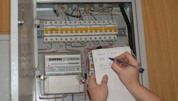 Советы энергетиков: как проверить, не подключены ли соседи к вашему электросчетчику 
