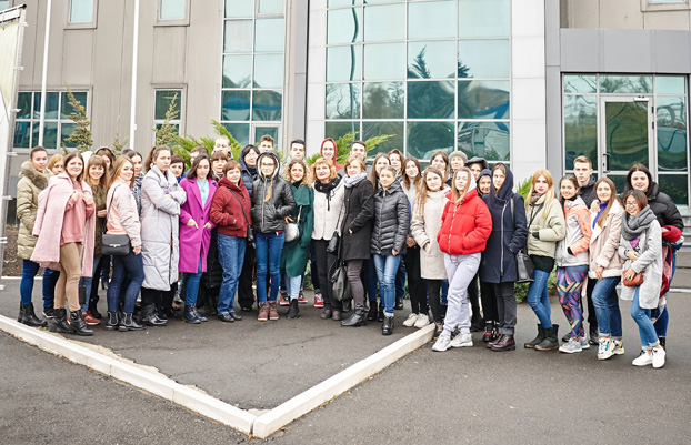 Студенты из Одессы посетили лучшие пищевые предприятия Донбасса