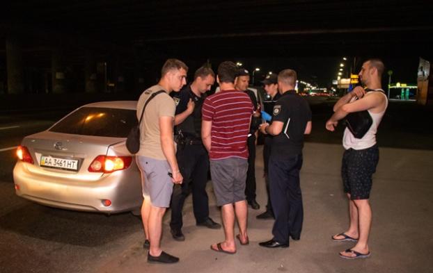 В Киеве задержали авто с партией наркотиков