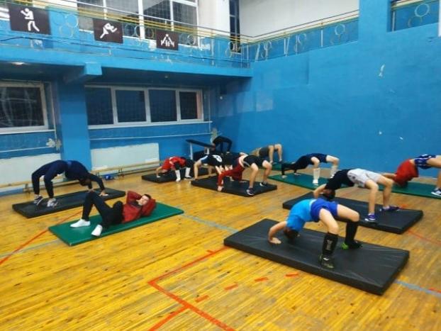 В Курахово прошли областные тренировочные сборы по подготовке к Всеукраинским соревнованиям по кикбоксингу