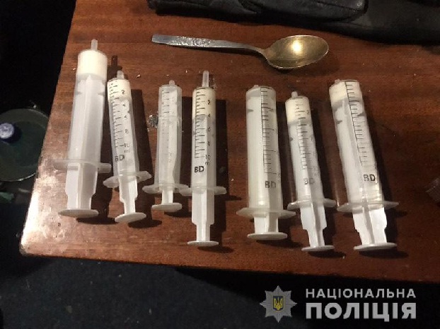 В Мариуполе полиция обнаружила наркопритон