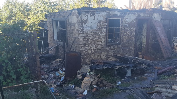 Тревожный рассвет в Константиновке: Разрушено домостроение