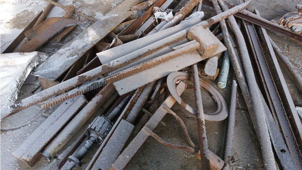 В Краматорске полиция закрыла незаконную металлоприемку