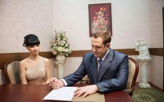 Почему жители Константиновки не хотят жениться