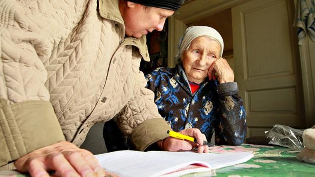 В марте украинцам обещают поднять пенсии