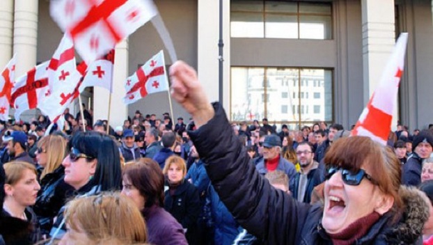 В Грузии начались массовые протесты против результатов президентских выборов