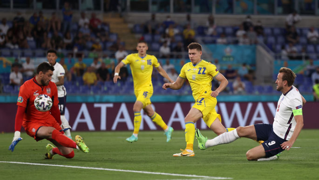 Украина разгромно проиграла Англии и покидает Евро-2020