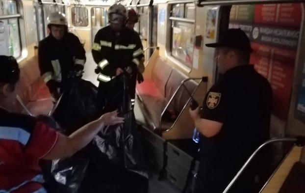 ЧП в киевском метро: упавшая на рельсы женщина погибла