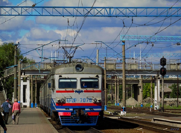 На маршрут Харьков – Изюм – Лиман пустили модернизированный электропоезд