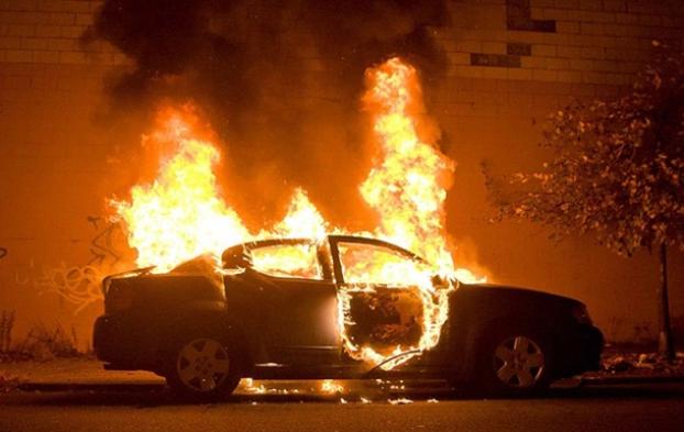 В Киеве минувшей ночью горели пять авто