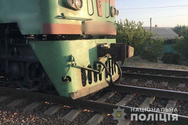 Под колесами грузового поезда в Славянске погиб мужчина