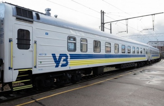 «Укрзализныця» восстановит движение еще одного пассажирского поезда на Донбасс