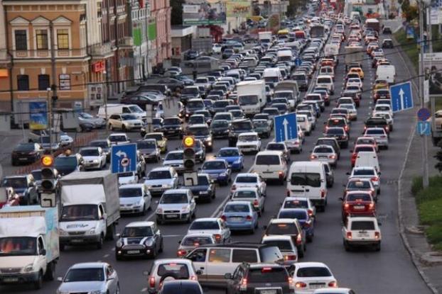 Под Киевом возник транспортный коллапс из-за дебатов