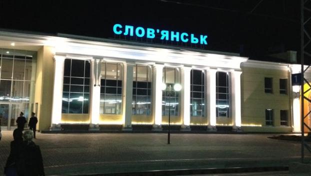 Приехала из Харькова: Ночью на вокзале патрульные обнаружили дезориентированную женщину