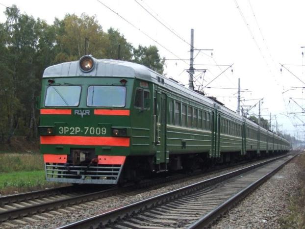 ЧП в Харькове: мужчина попал под поезд из-за наушников