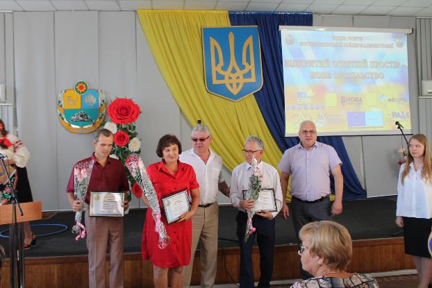 Каким педагогическим коллективам Константиновского района в этом году достались «Яркое солнышко и «Мудрая сова»?