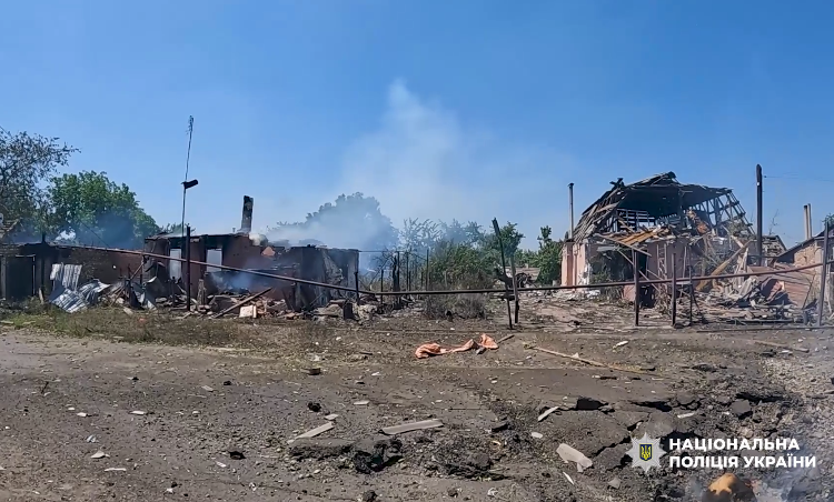 «Пока небо чистое»: между обстрелами экипаж «Белый ангел» эвакуирует людей из Покровска