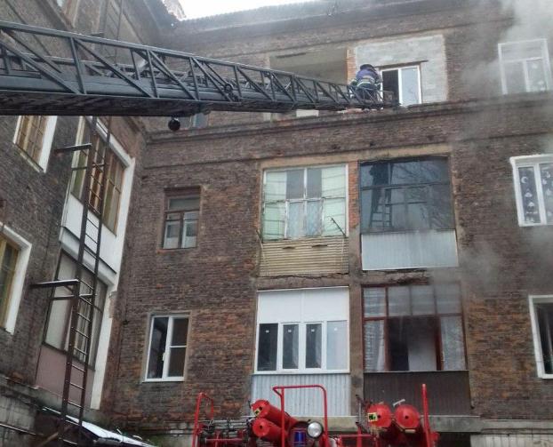 В Константиновке горела квартира: спасли трех человек