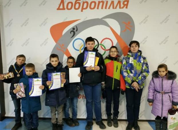Добропольские шахматисты вернулись с наградами с регионального турнира 