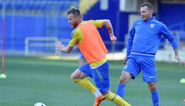 Сборная Украины по футболу начала подготовку к матчам с Чехией и Словакией в Лиге Наций