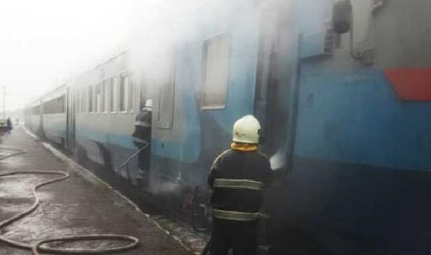 В Коломые пассажиры выпрыгивали из окон горящего поезда