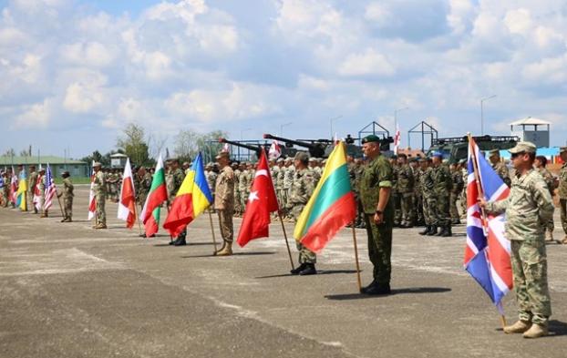 Небо над Тбилиси закрыли из-за учений НАТО