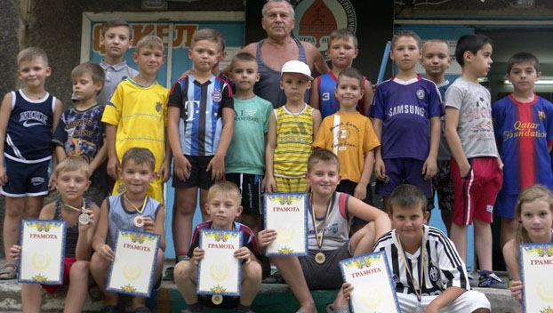 В Покровске прошли соревнования по дартсу