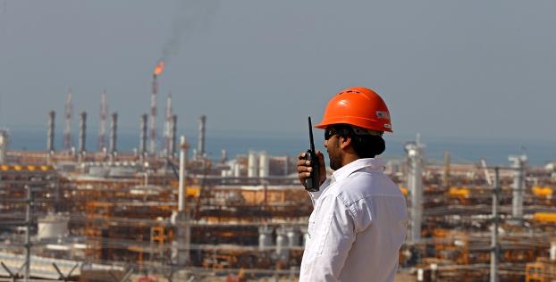 Иран продолжит экспорт нефти, несмотря на санкции США