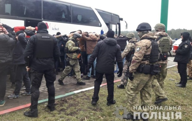 В Одессе задержали два автобуса с «вооруженными людьми»